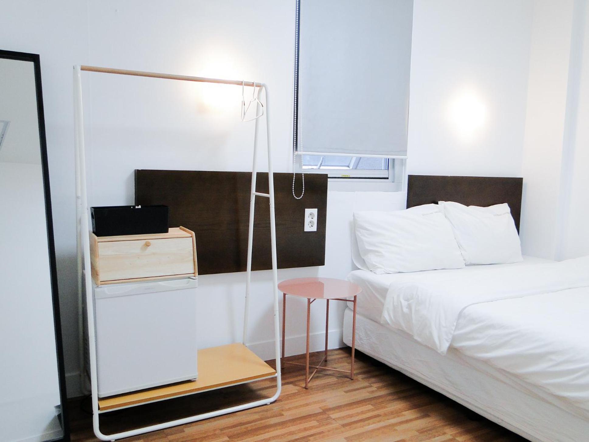 Ekonomy Haeundae Hostel Busan Bagian luar foto